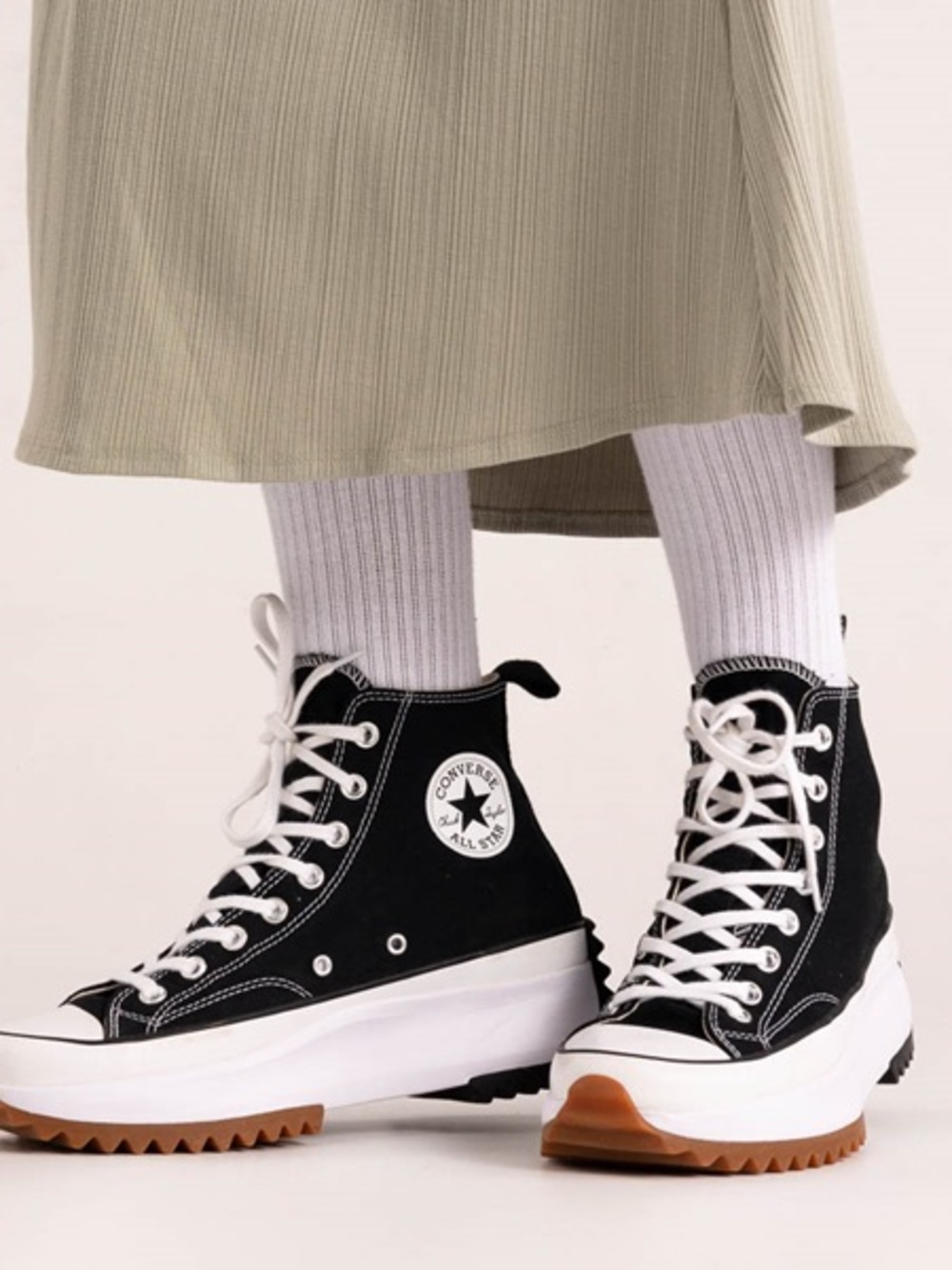 Like-New Converse Run Star Hike Platform Sneaker